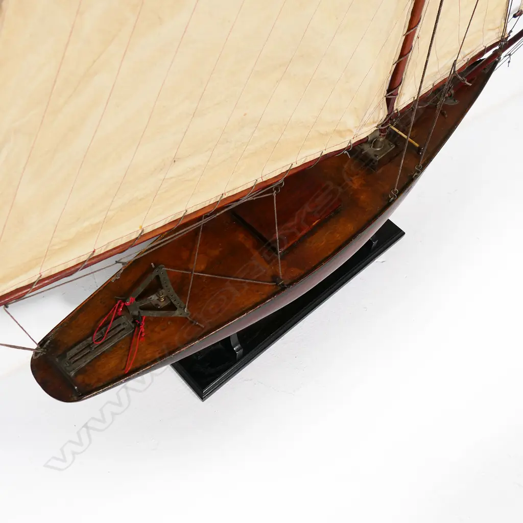 An Edwardian pond yacht, Image 1++
