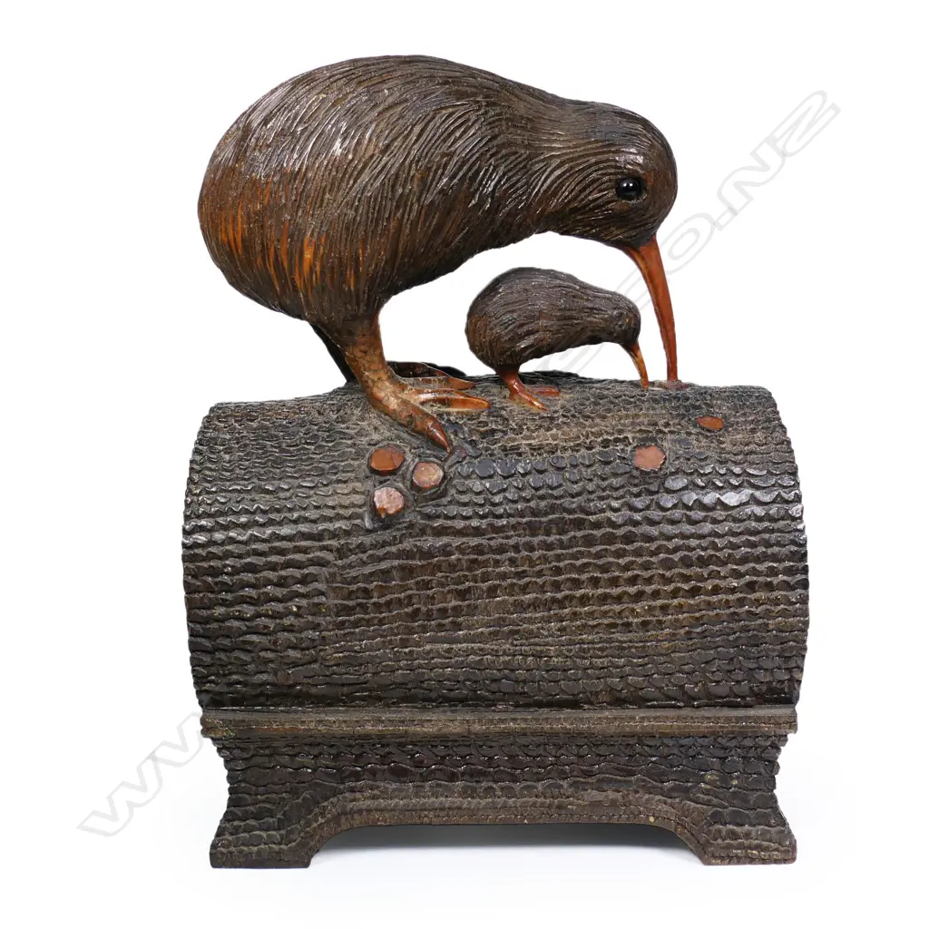 A Wiremu Kutuheri Kiwiana mantel clock, Image 1++