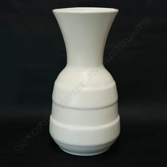 A Crown Lynn Potteries vase,