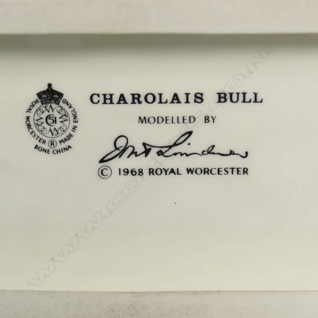 A Royal Worcester figure of a Charolais Bull, Image 1++
