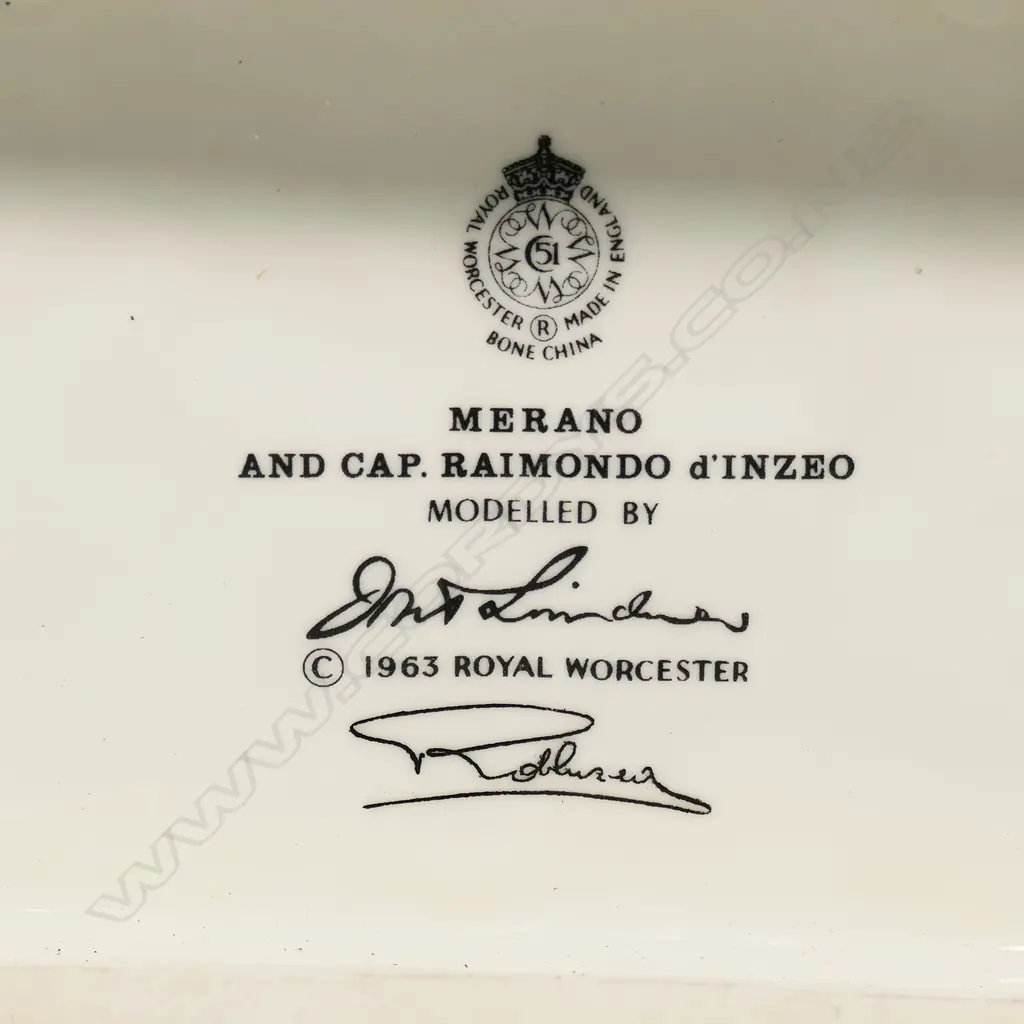 A Royal Worcester figurine of Merano and Cap. Raimondo d' Inzeo, Image 1++