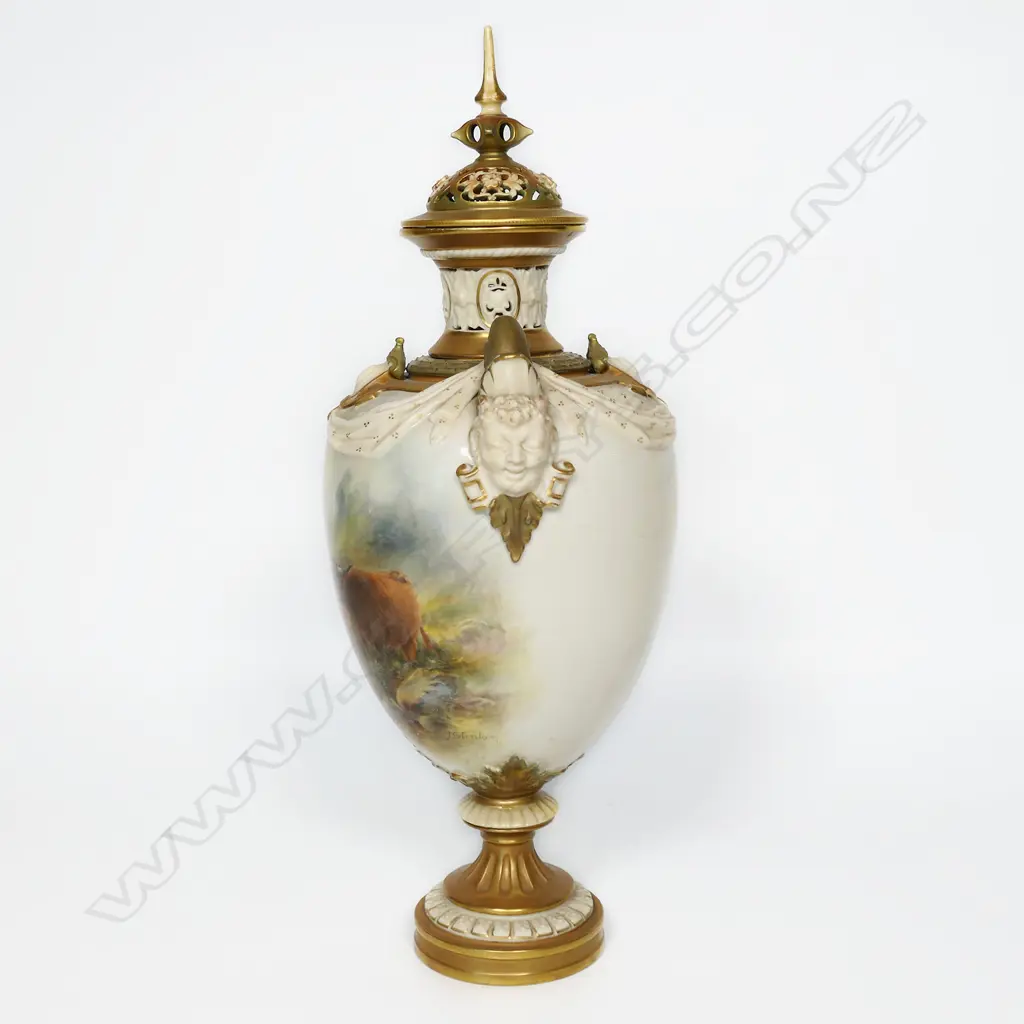 Royal Worcester potpourri lidded vase, Image 1++