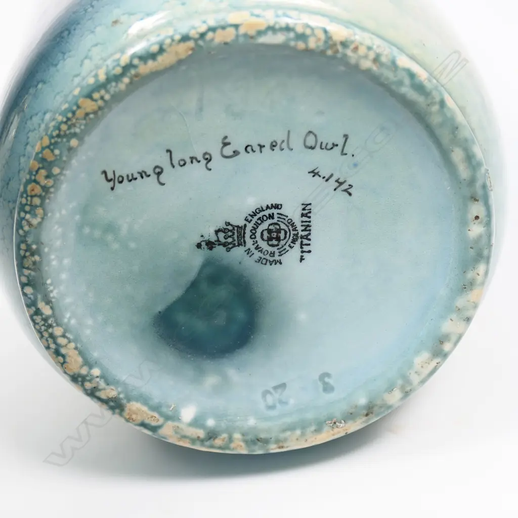 A Royal Doulton titanium 'Young Long Eared Owl' vase, Image 1++