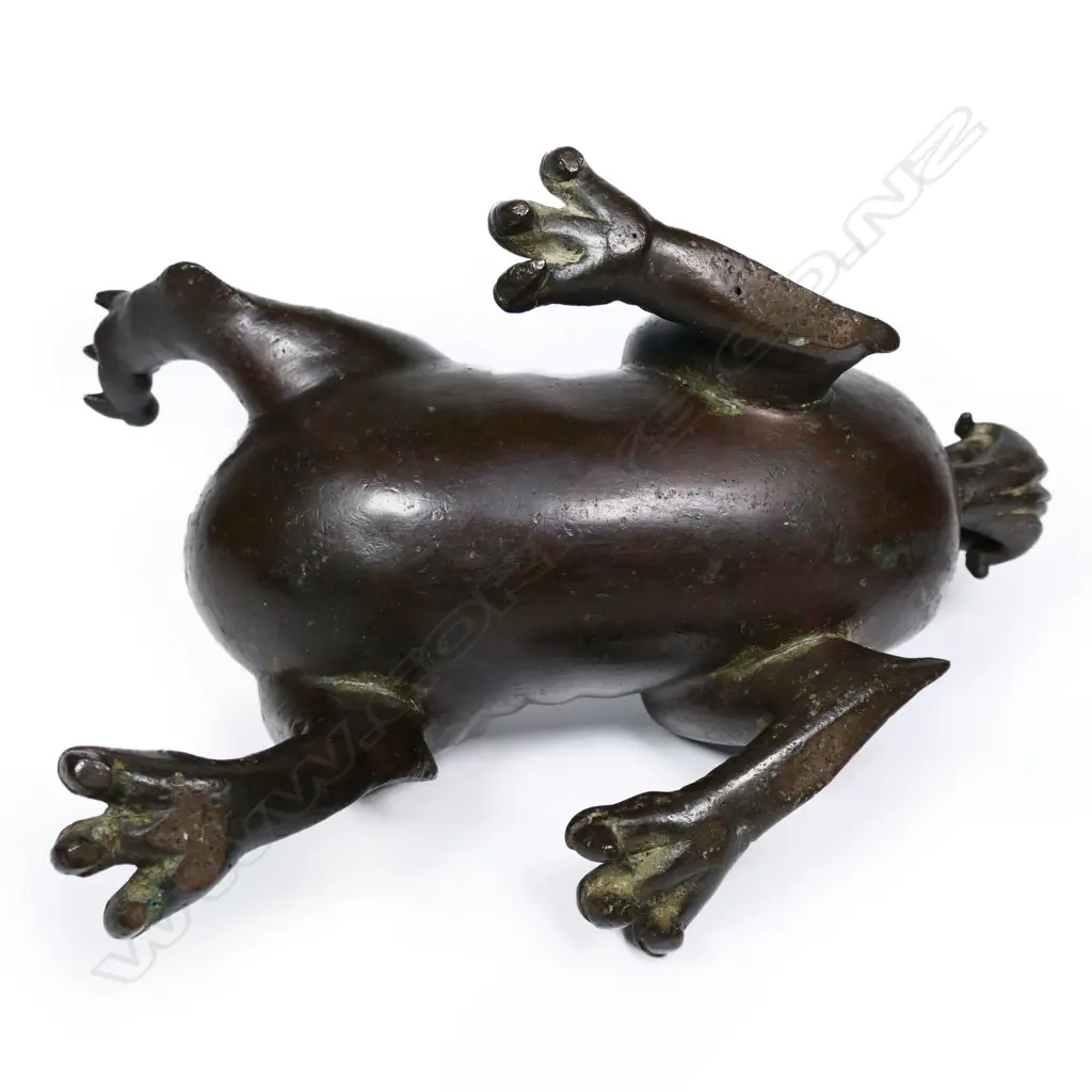 A characterful 19thC Japanese bronze shishi koro, Image 1++