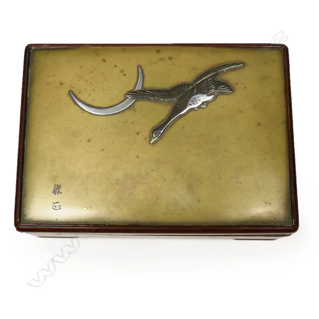 A good Meiji period rosewood trinket cigarette box c.1900, Image 1++
