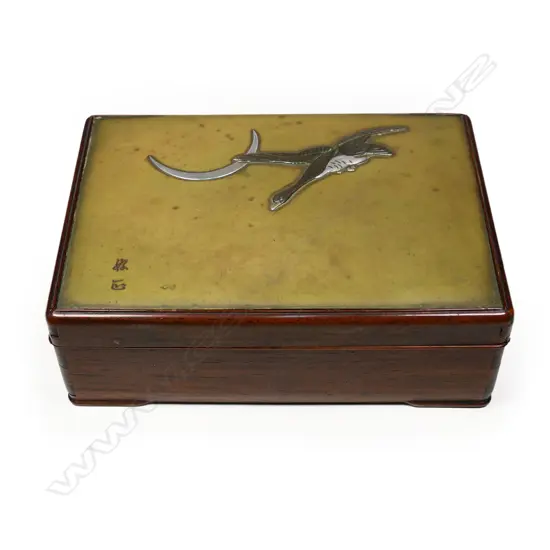 A good Meiji period rosewood trinket cigarette box c.1900,