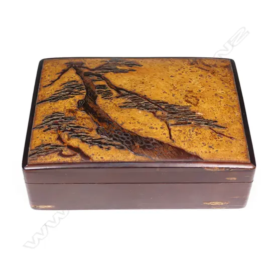 A Japanese carved cherrywood bark trinket box c.1900,