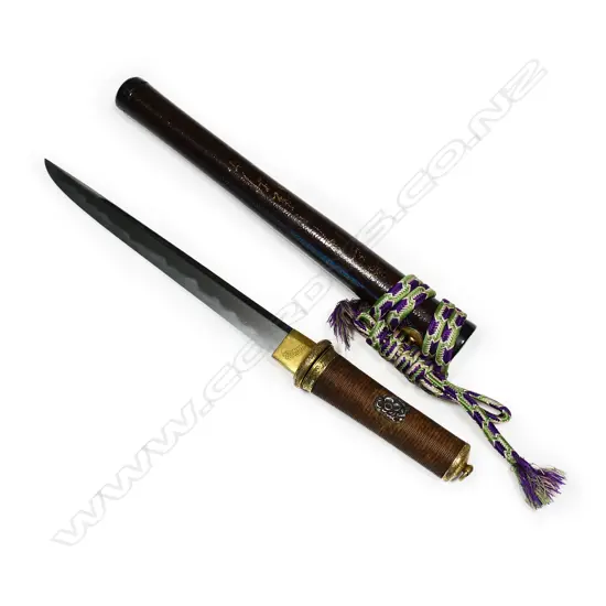 A fine and rare Japanese high status ladies Aikuchi tanto c.1820,