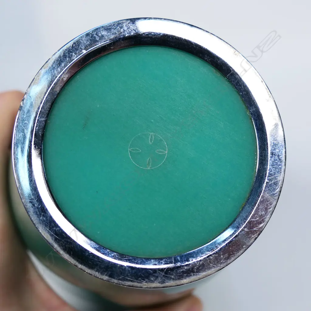 A fine Japanese enamel vase, Image 1++