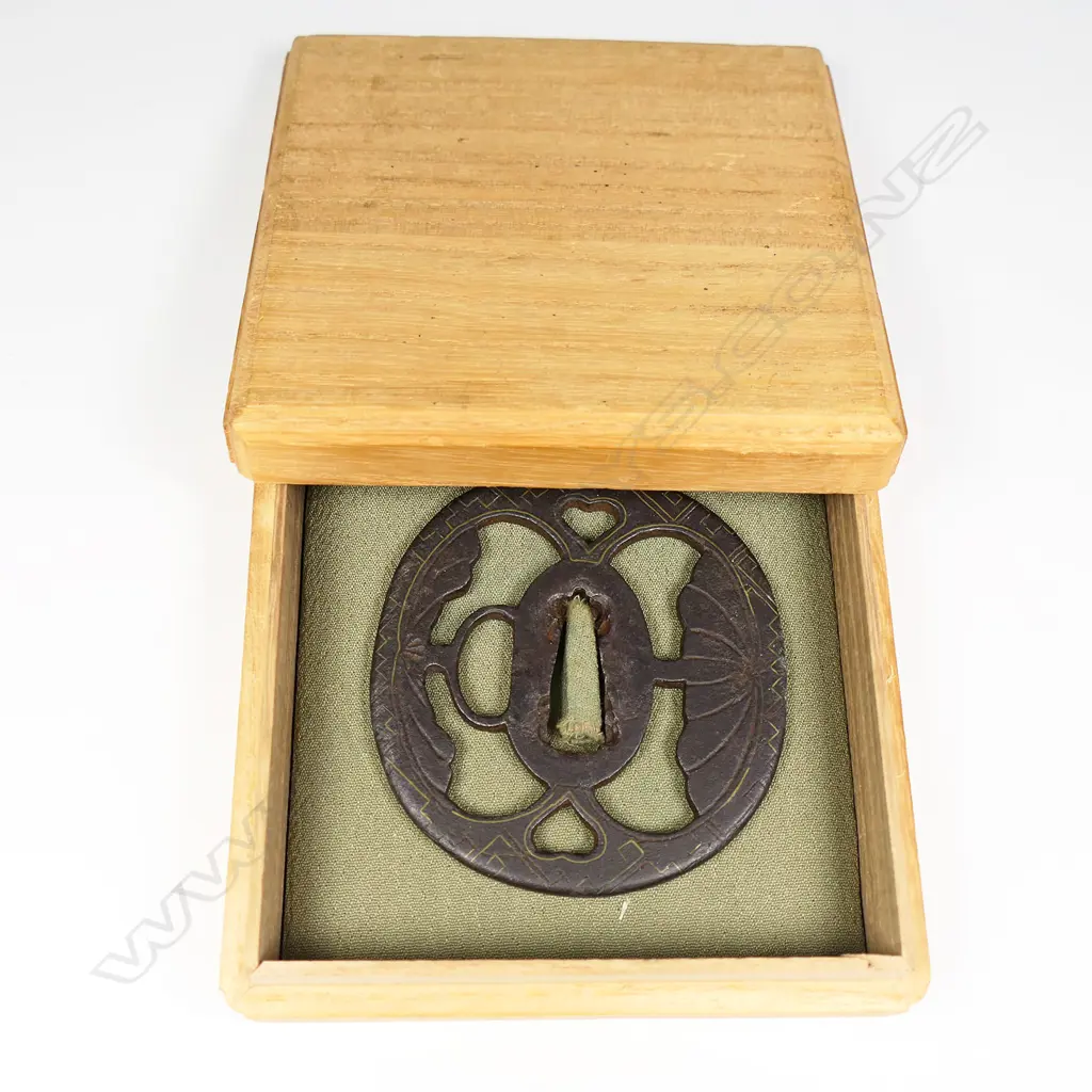 A Heianjo late Muromachi period iron tsuba c.1570, Image 1++