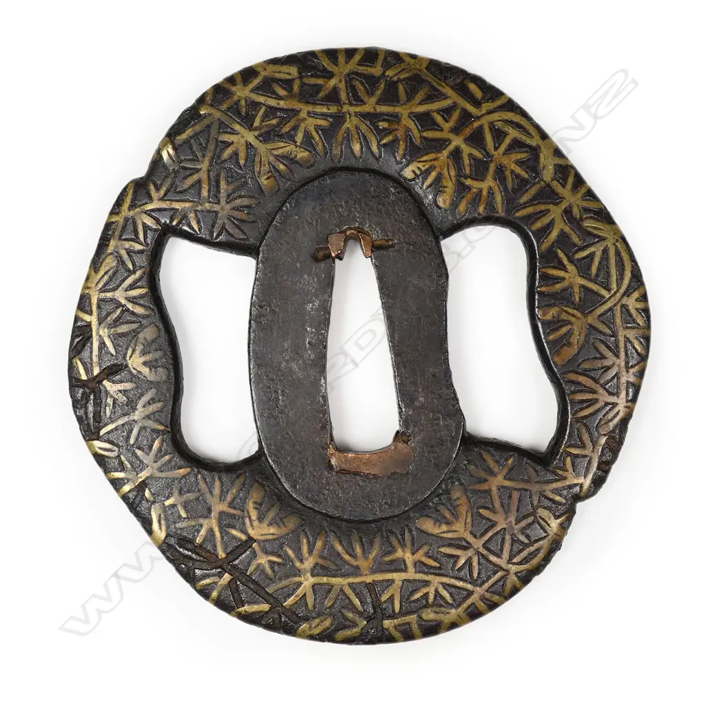 A good Azuchi momoyama to early Edo Period tsuba, c.1590, Image 1++