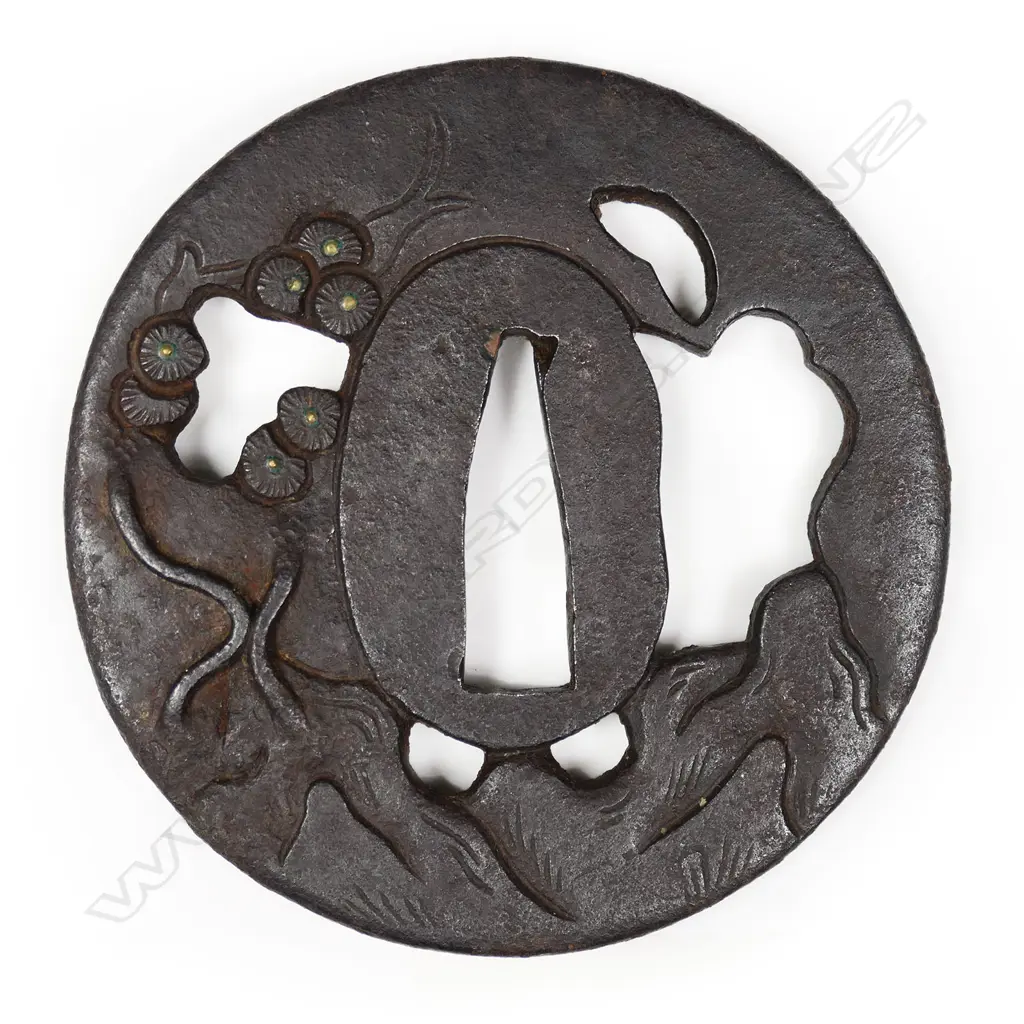 A circular iron 17thC tsuba, Image 1++