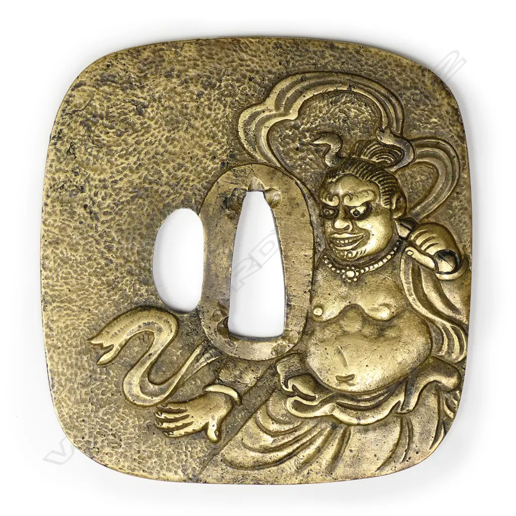 A large sentoku bronze late Edo Period tsuba c.1800, Image 1++
