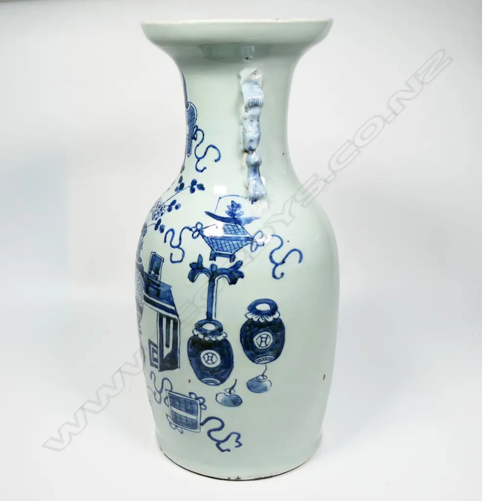 A 19thC Chinese vase, Image 1++