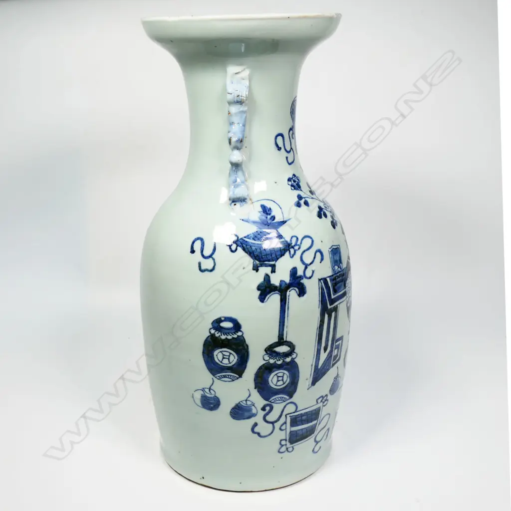 A 19thC Chinese vase, Image 1++