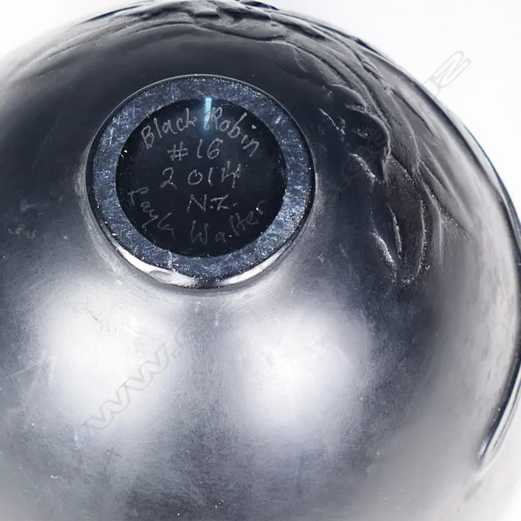 Layla Walter (1975-) cast glass 'Black Robin' #16 footed bowl. Image 1++