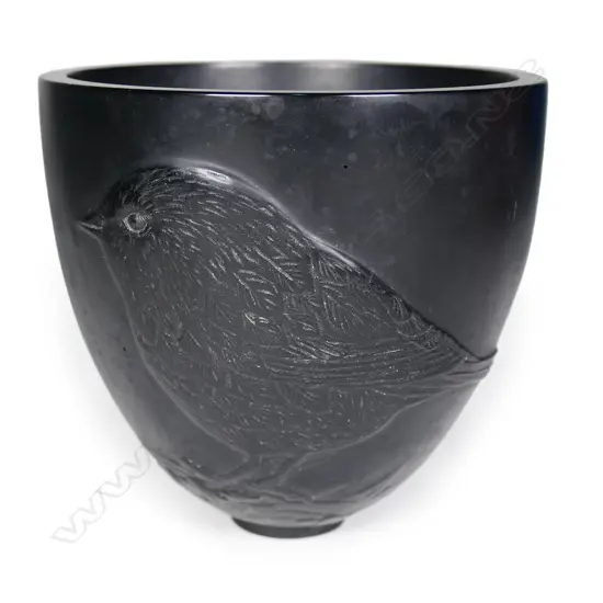 Layla Walter (1975-) cast glass 'Black Robin' #16 footed bowl.