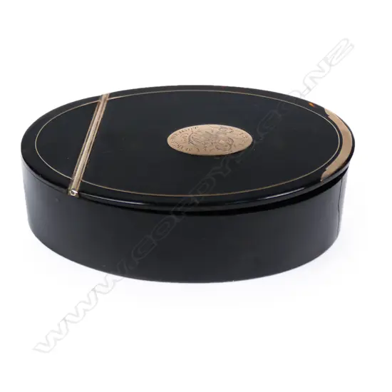 A George III tortoiseshell and rose gold snuff box,