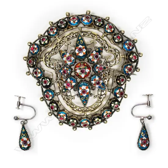 A vintage Indian silver gilt brooch and earring set,