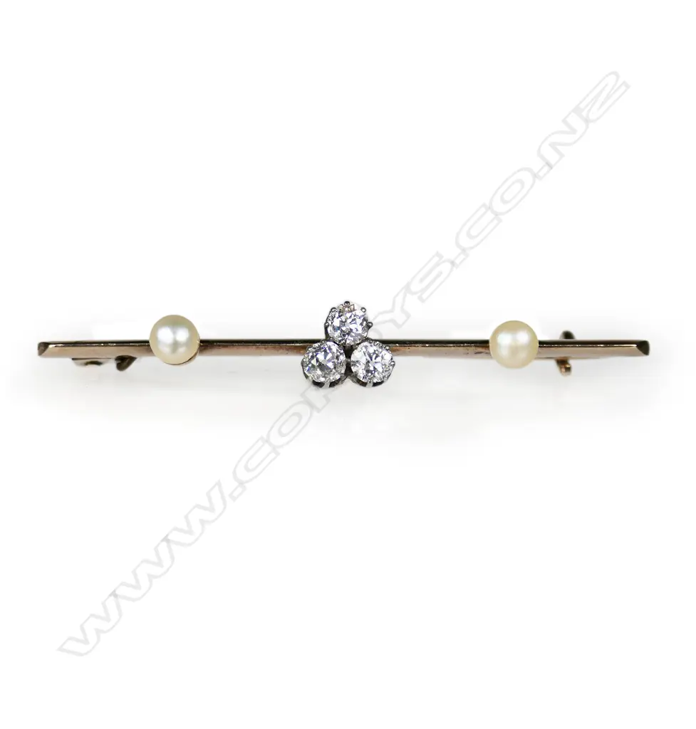 A 9ct rose gold and silver diamond and pearl bar brooch, Image 1++