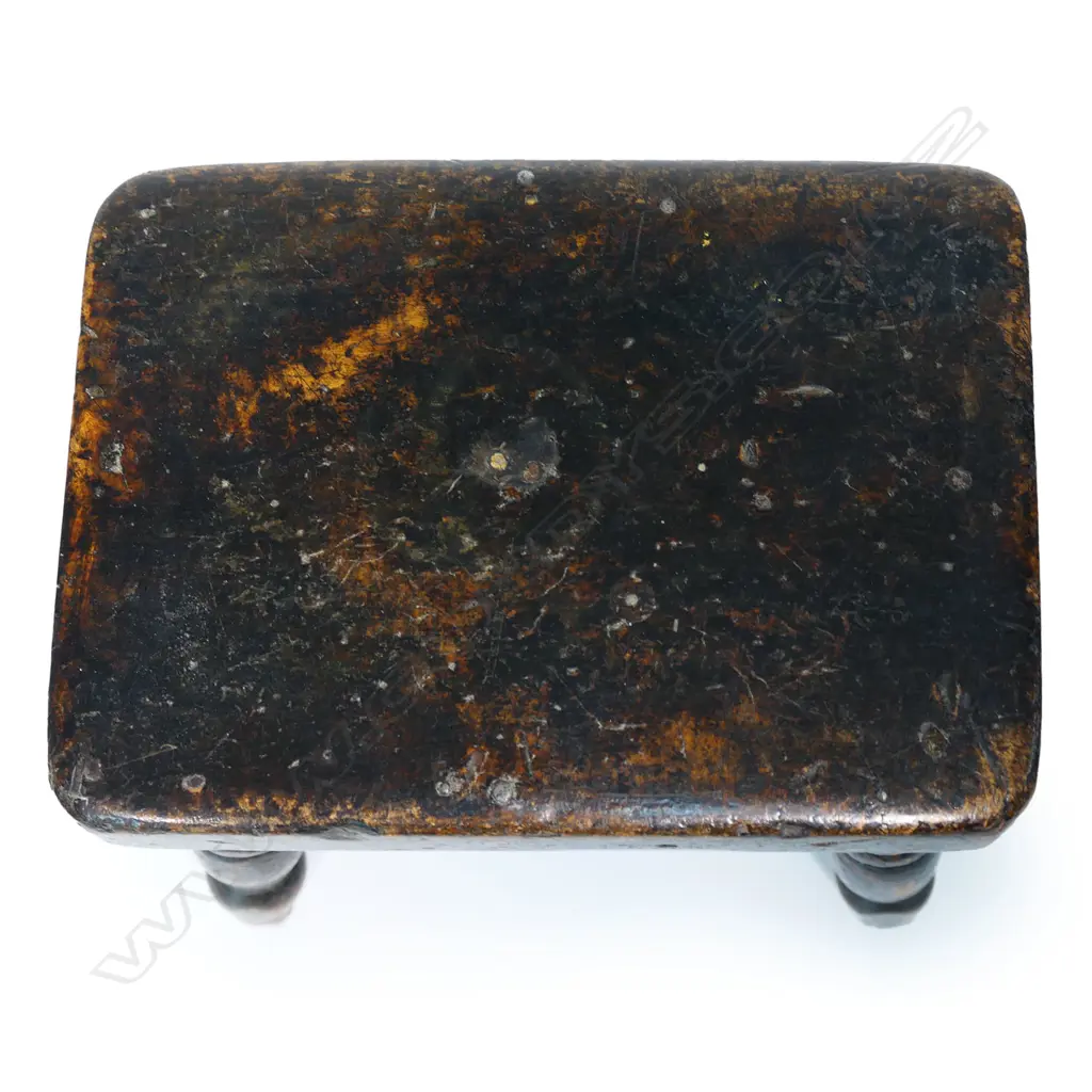 A 19thC Welsh milking stool, Image 1++