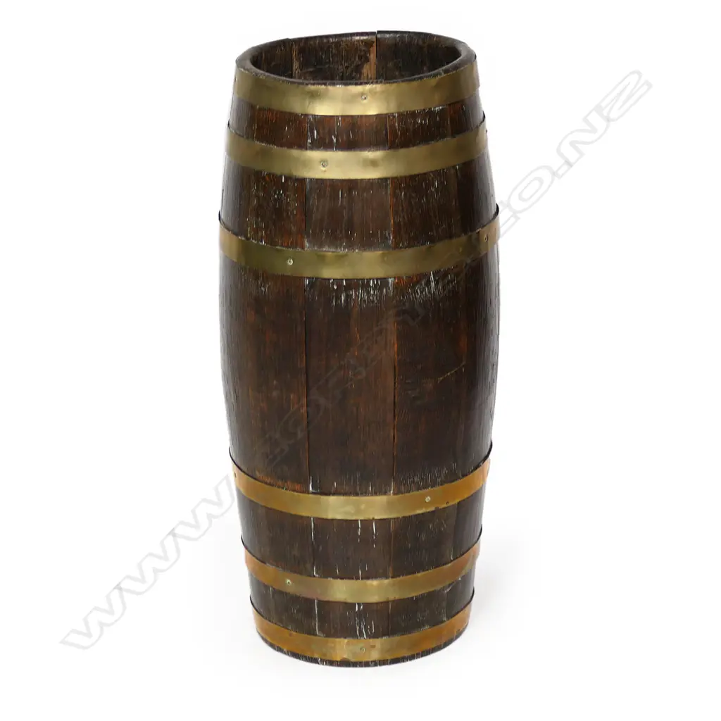 A Victorian coopered oak brass bound stick stand, Image 1++