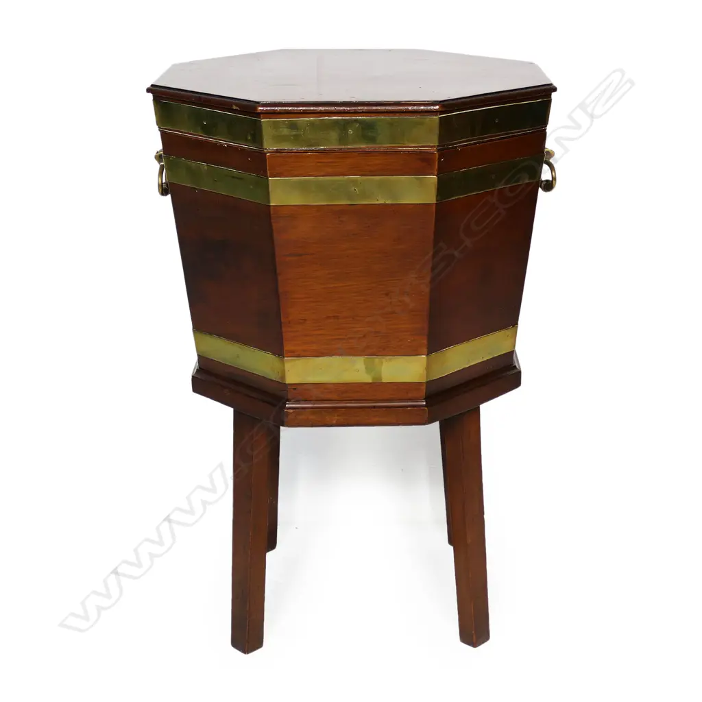 Regency flame mahogany octagonal cellarette, Image 1++