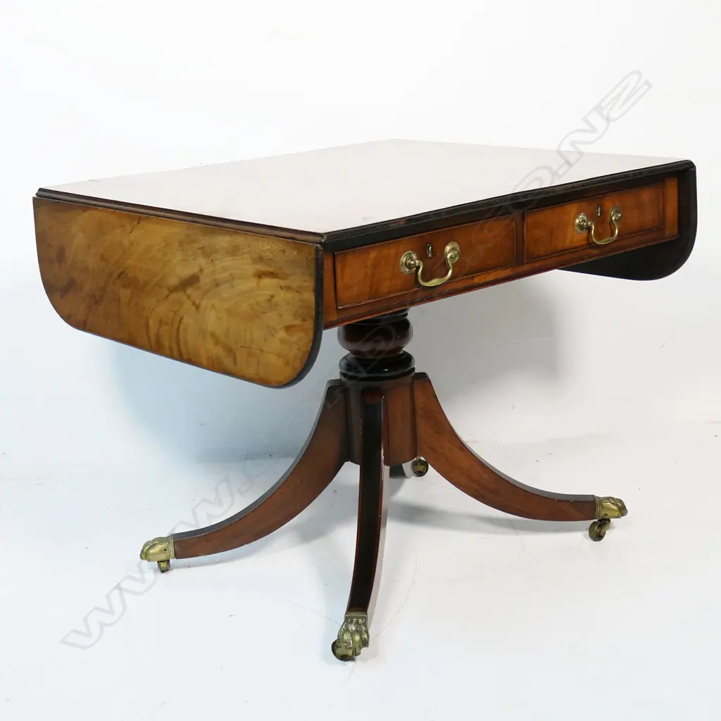 A fine quality George III flame mahogany sofa table, Image 1++