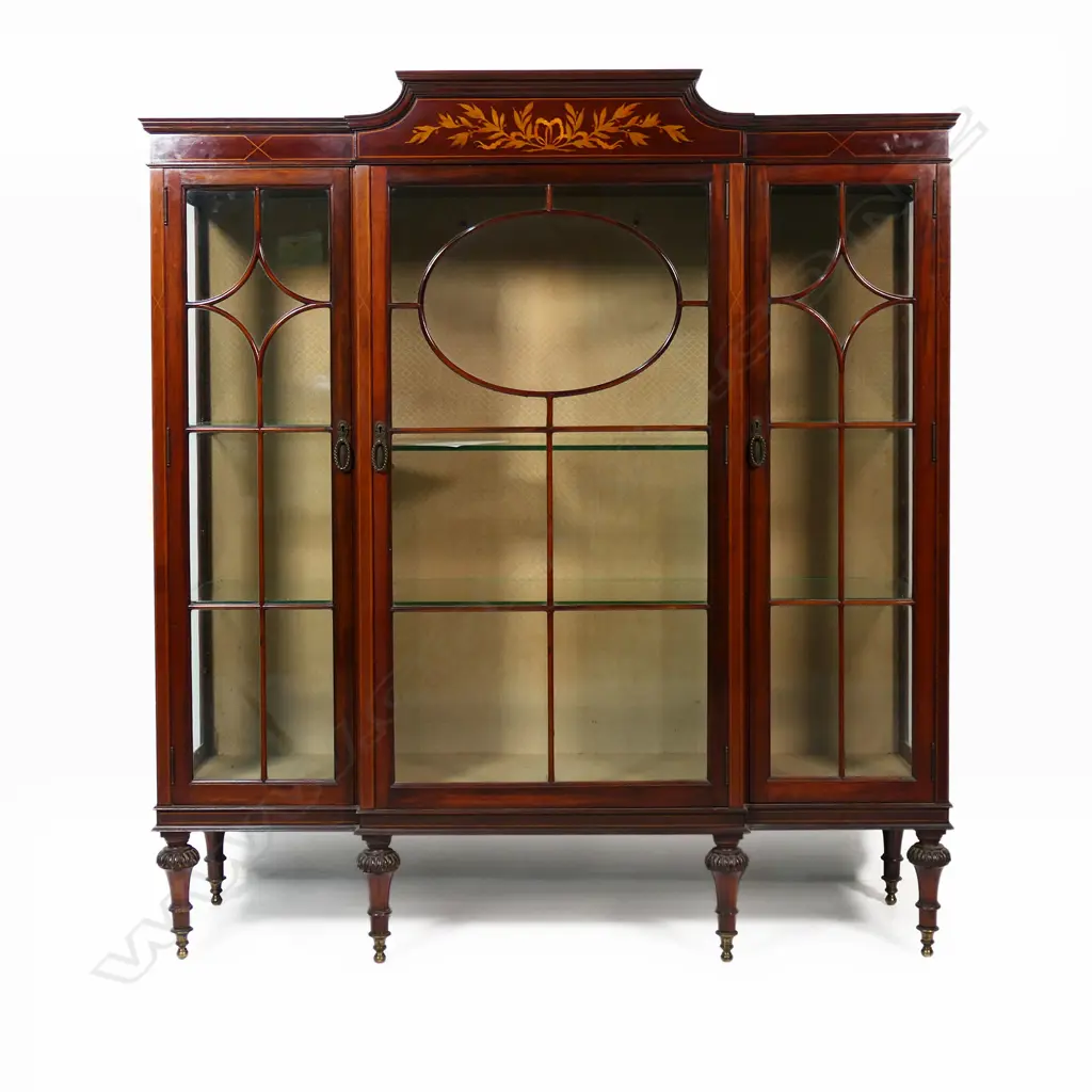 An Edwardian mahogany Sheraton revival display cabinet, Image 1++