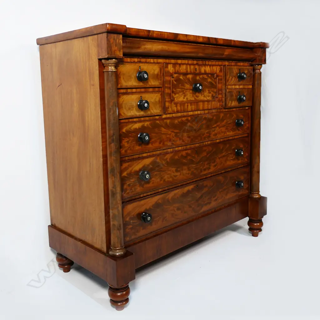 A William IV flame mahogany scotch chest, Image 1++