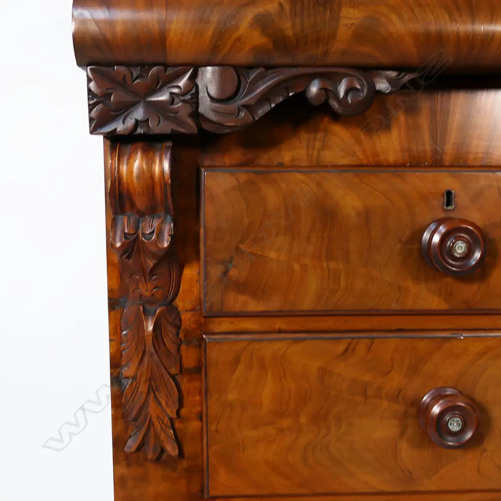 A Victorian flame mahogany scotch type chest, Image 1++
