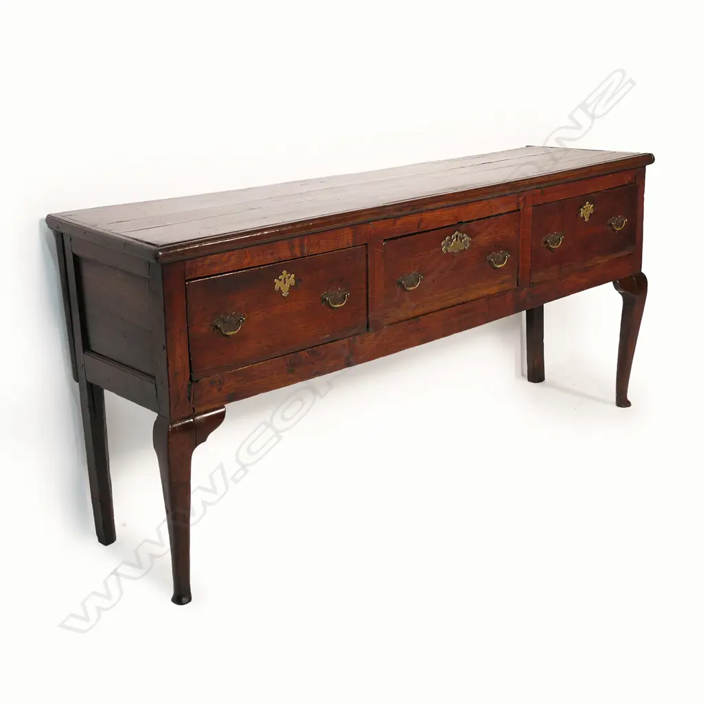 A Georgian three drawer oak dresser base , Image 1++