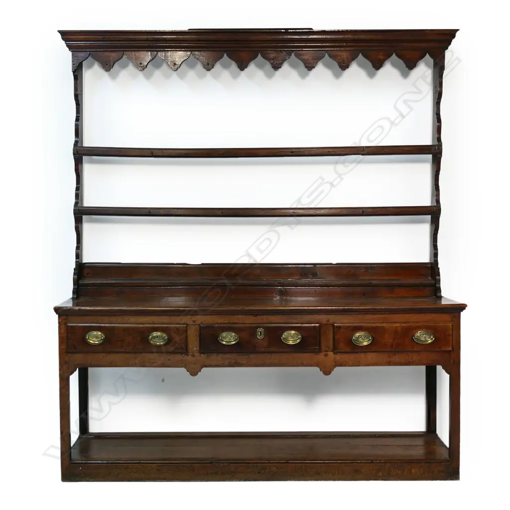 A Georgian oak Welsh dresser, with open plate rack back, Image 1++