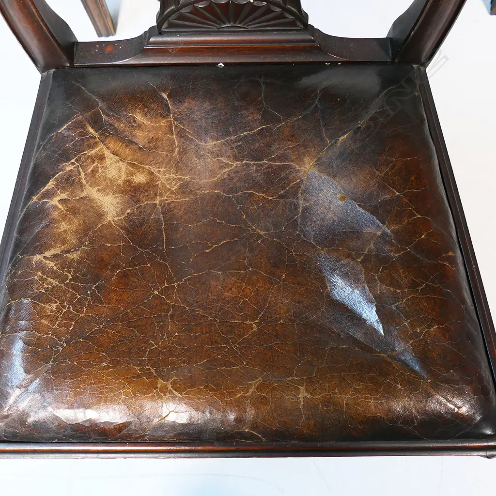 A set of seven rich dark mahogany Chippendale style dining chairs, Image 1++