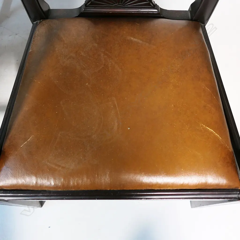 A set of seven rich dark mahogany Chippendale style dining chairs, Image 1++