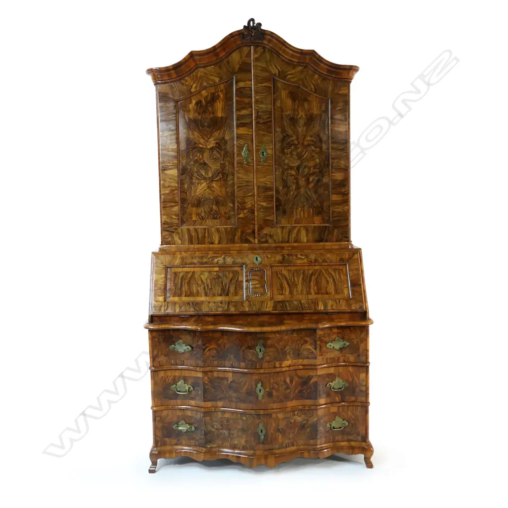 A 19thC German dark figured walnut bureau cabinet c.1750, Image 1++