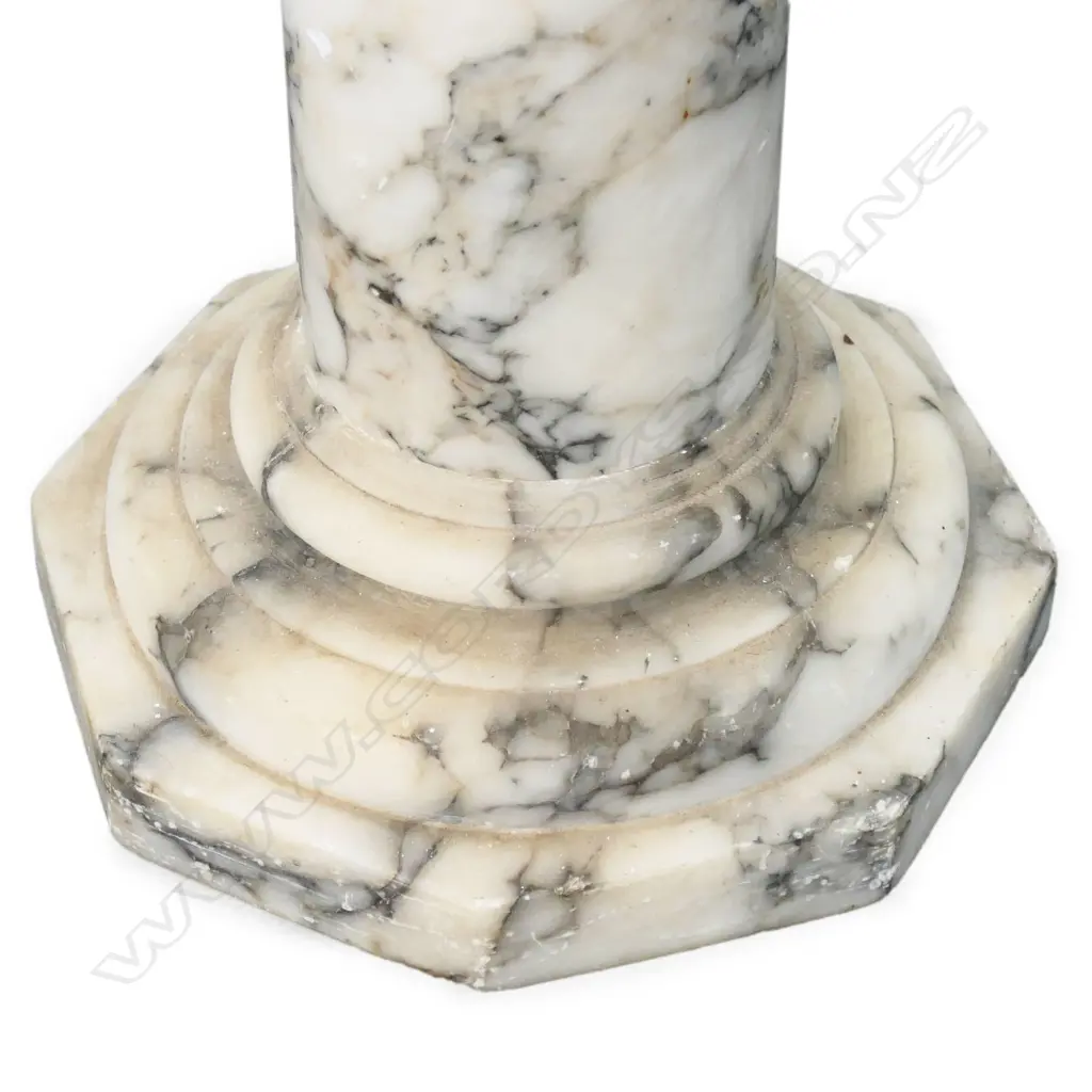 A 19thC marble column display stand, Image 1++