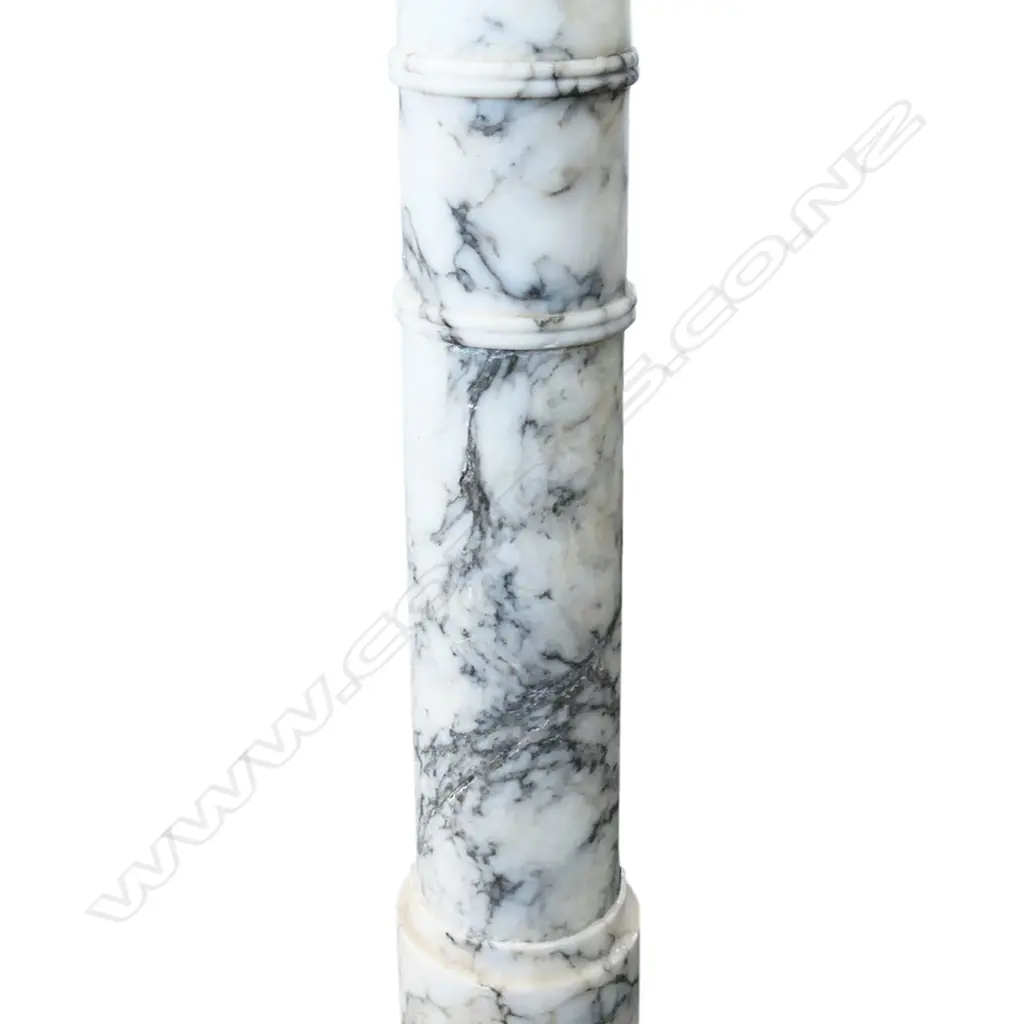 A 19thC marble column display stand, Image 1++
