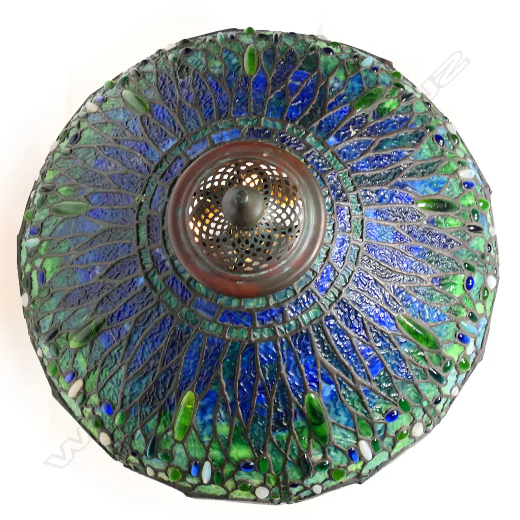 An impressive and heavy Tiffany style dragonfly table lamp, Image 1++