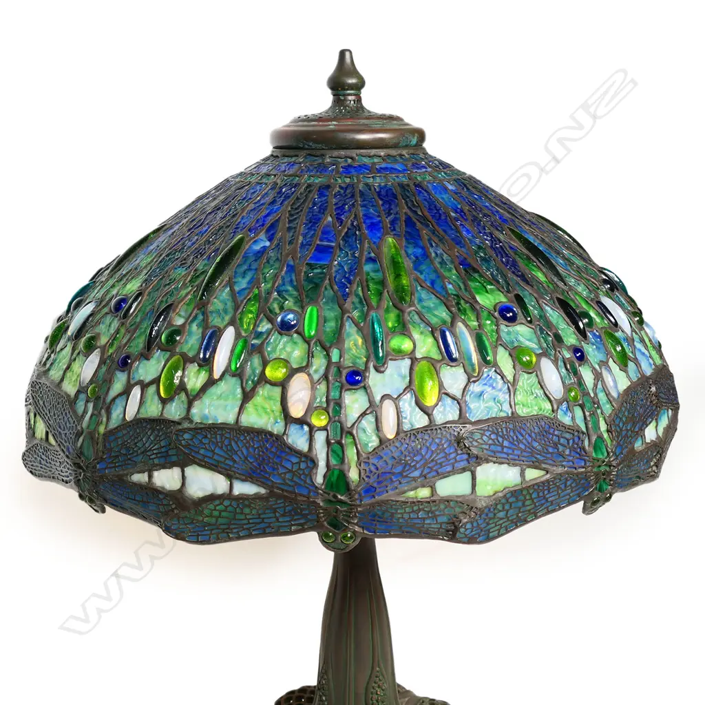 An impressive and heavy Tiffany style dragonfly table lamp, Image 1++