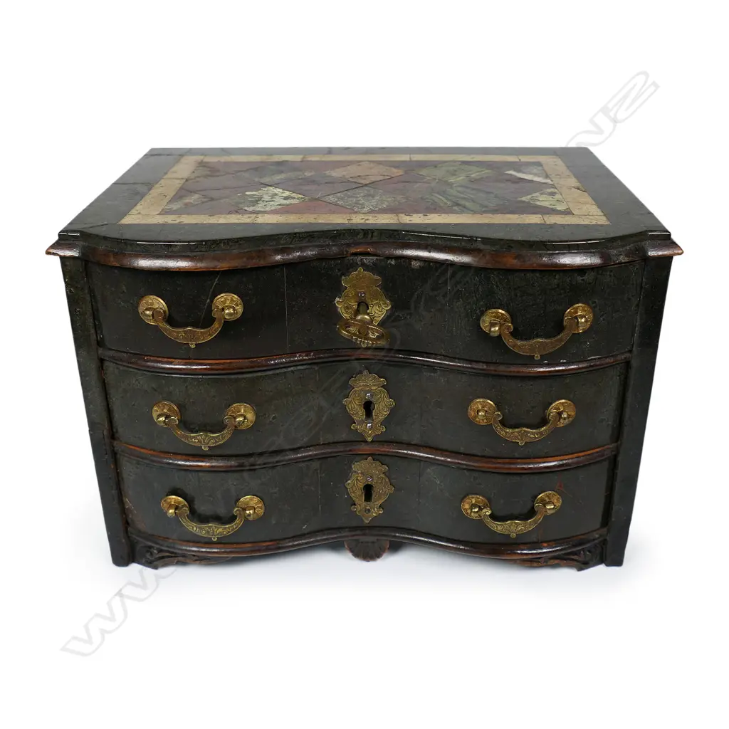 A rare 19thC Grand Tour marble covered miniature commode, Image 1++