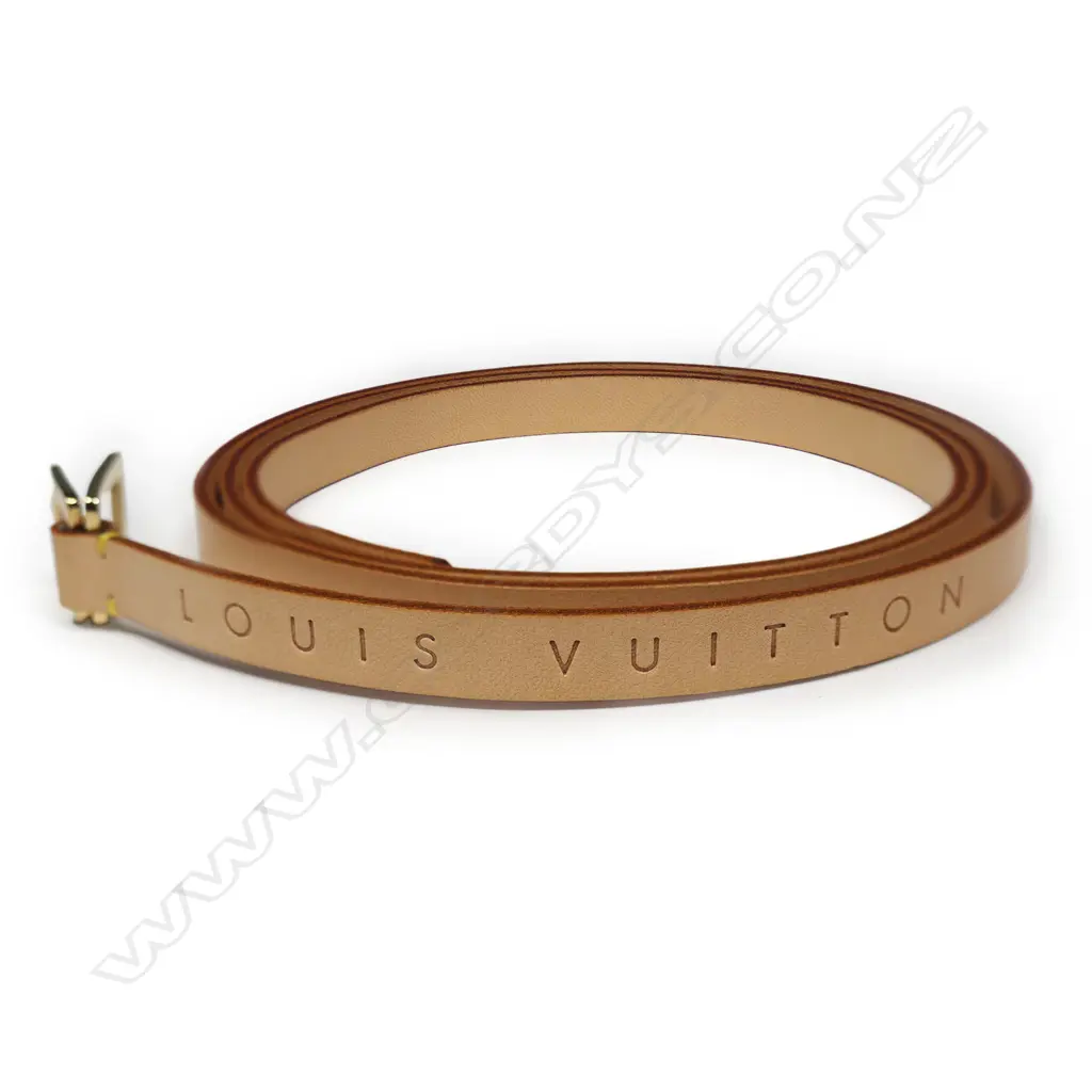 A Louis Vuitton leather belt, Image 1++
