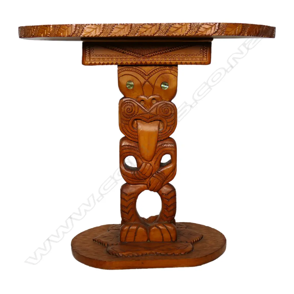 A Jane Brenkley side table, Image 1++