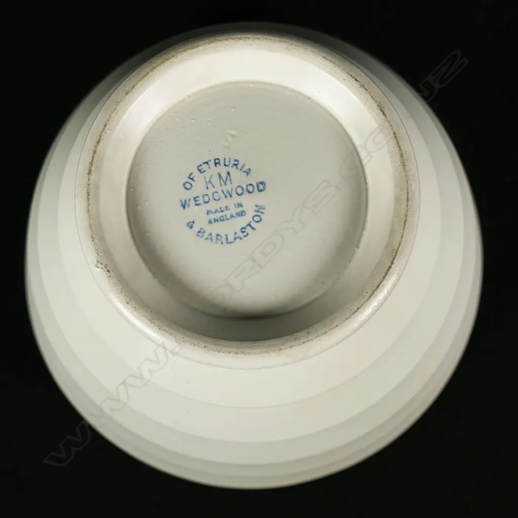 A Wedgwood Keith Murray bowl / vase, Image 1++