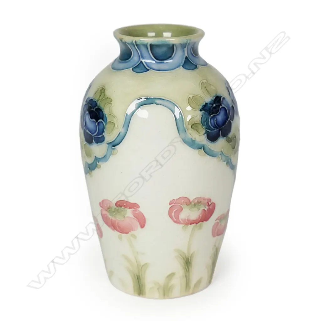 A rare miniature MacIntyre Moorcroft Florian vase, Image 1++