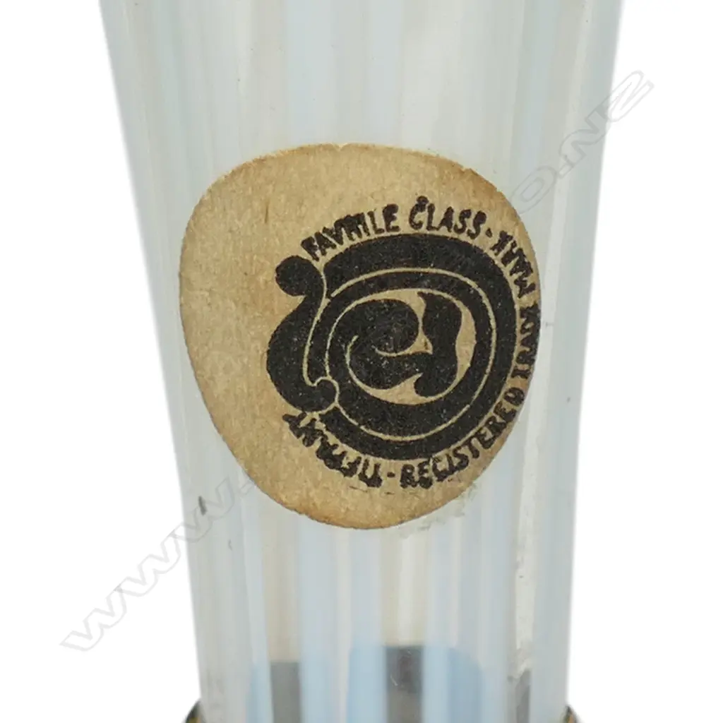 A 1920's Tiffany Favrile glass trumpet vase, Image 1++
