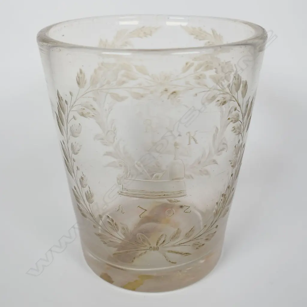 A rare 18thC European cut glass armorial beaker, Image 1++