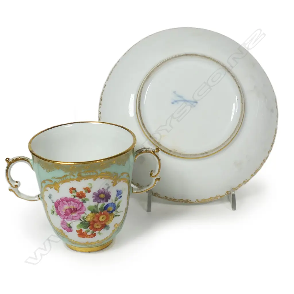 19thC Meissen porcelain trembleuse lidded chocolate cup and saucer, Image 1++