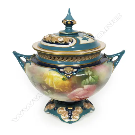 A c.1900 Hadley's Worcester lidded potpourri pedestal urn,