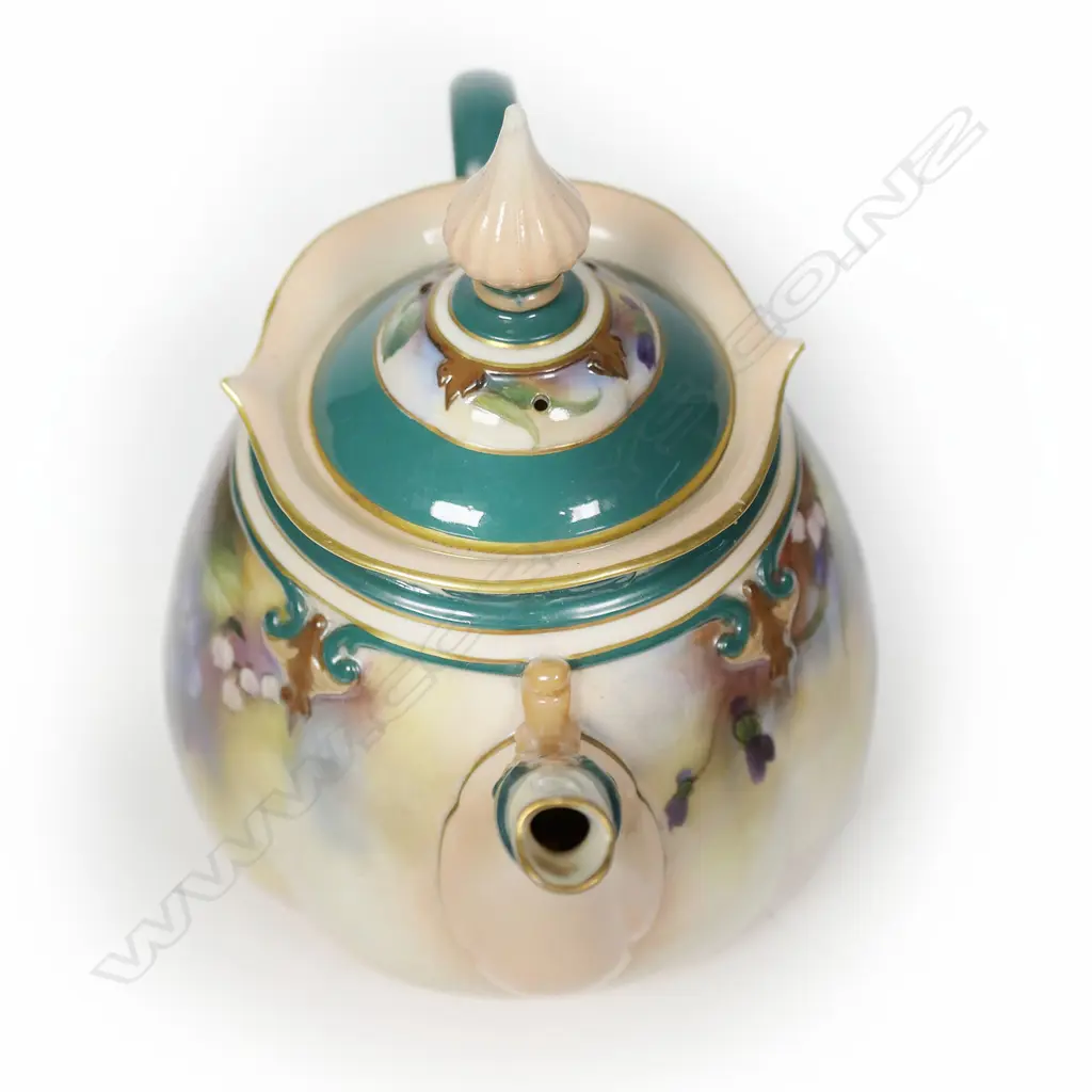 A 1905 Royal Worcester Hadley Ware eleven-piece part tea set, Image 1++